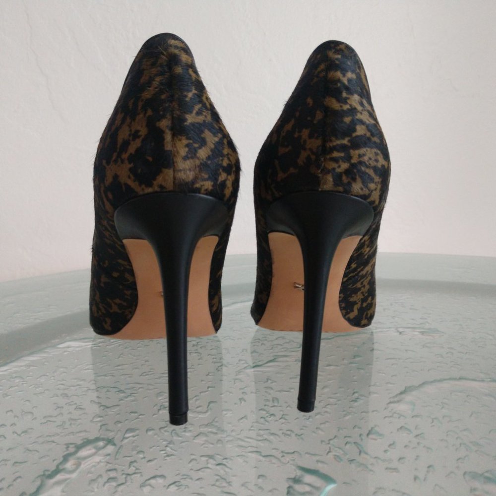 Never worn calf hair Kenneth Cole heels